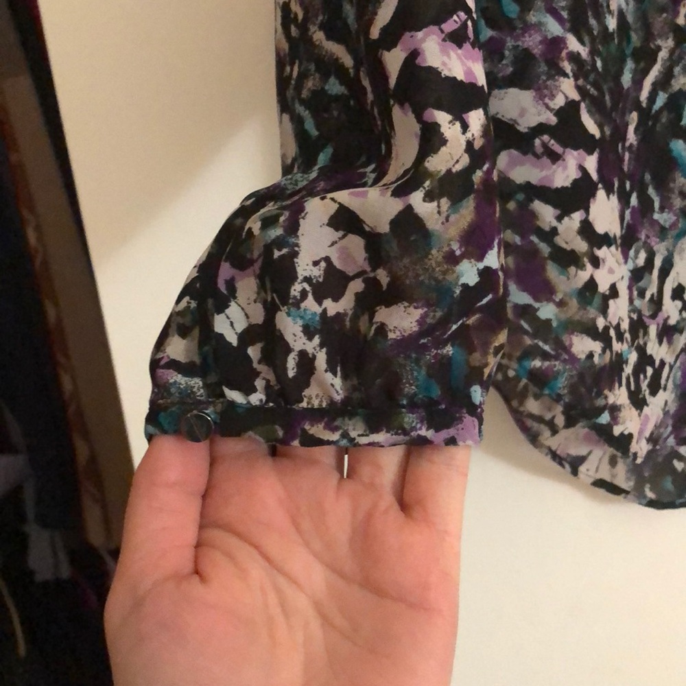Flowy Blouse - Picture 4 of 4